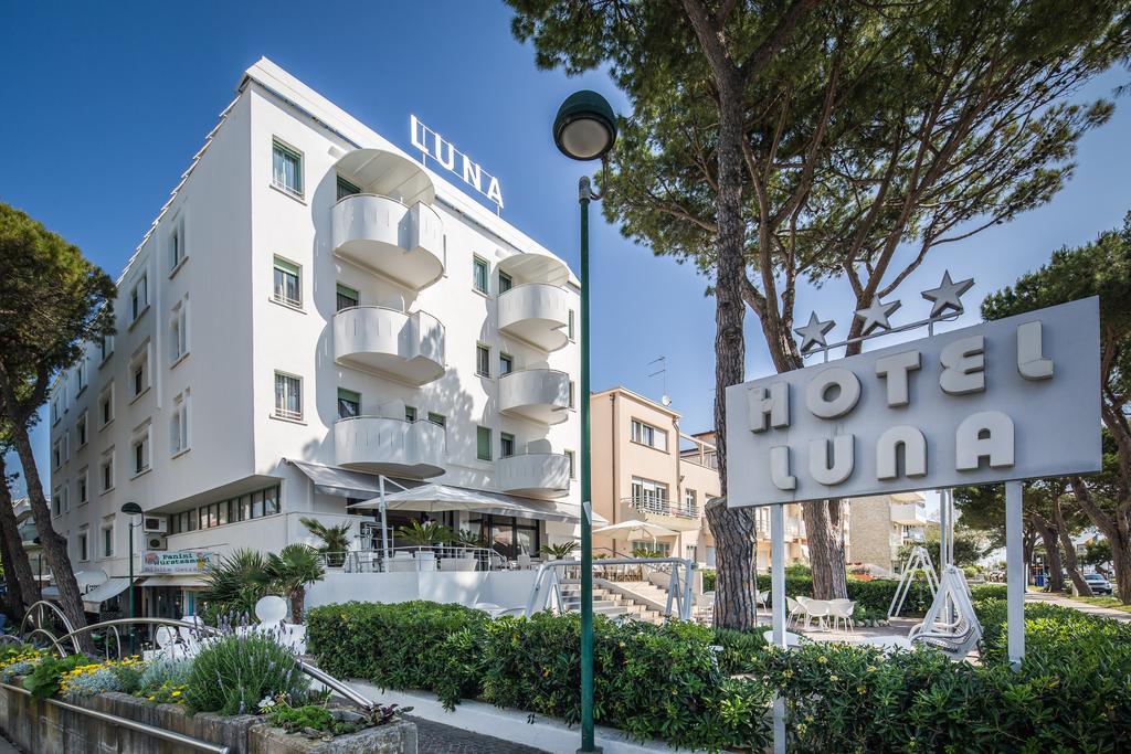 Hotel Luna Lignano Sabbiadoro Kültér fotó