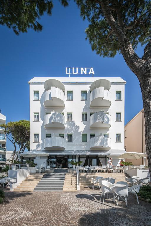 Hotel Luna Lignano Sabbiadoro Kültér fotó