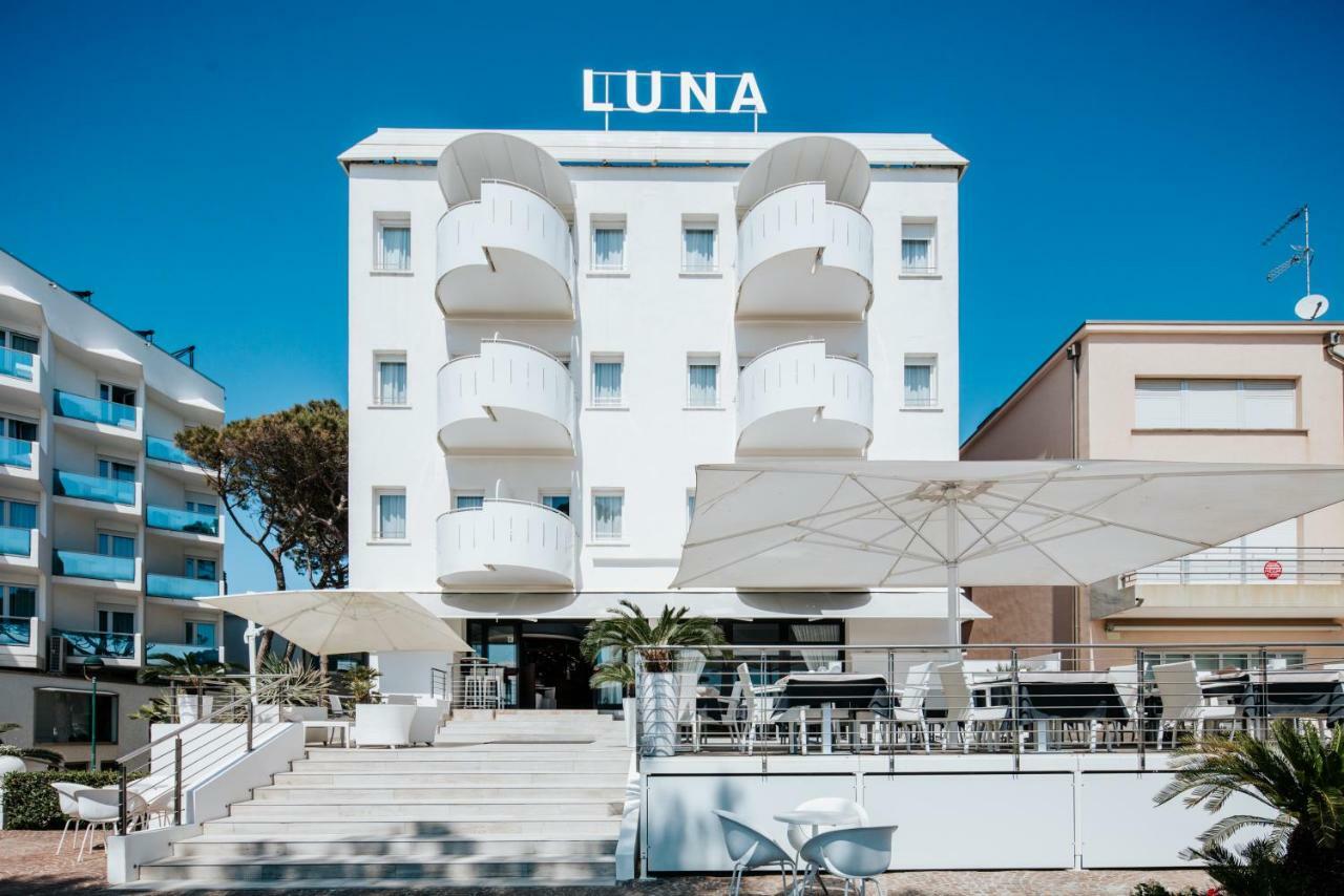 Hotel Luna Lignano Sabbiadoro Kültér fotó