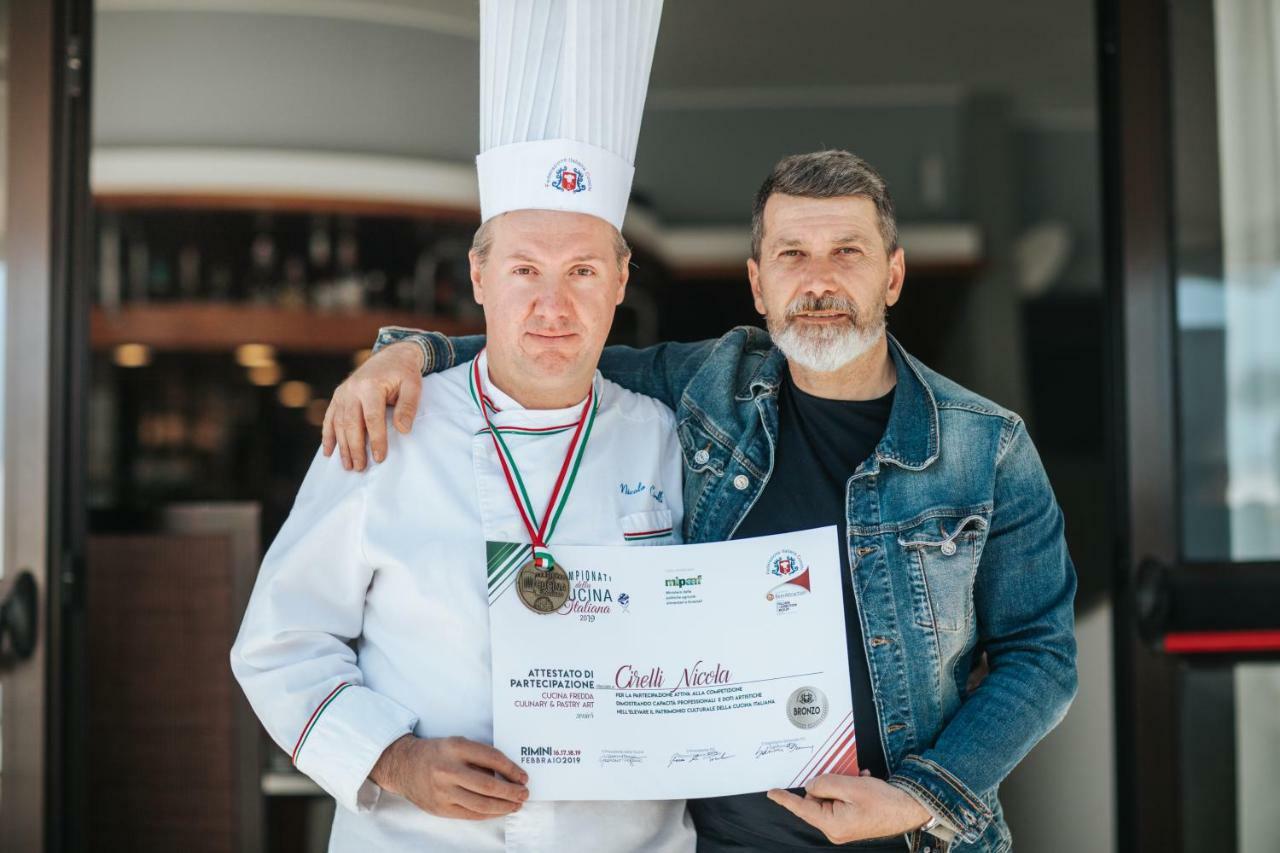 Hotel Luna Lignano Sabbiadoro Kültér fotó